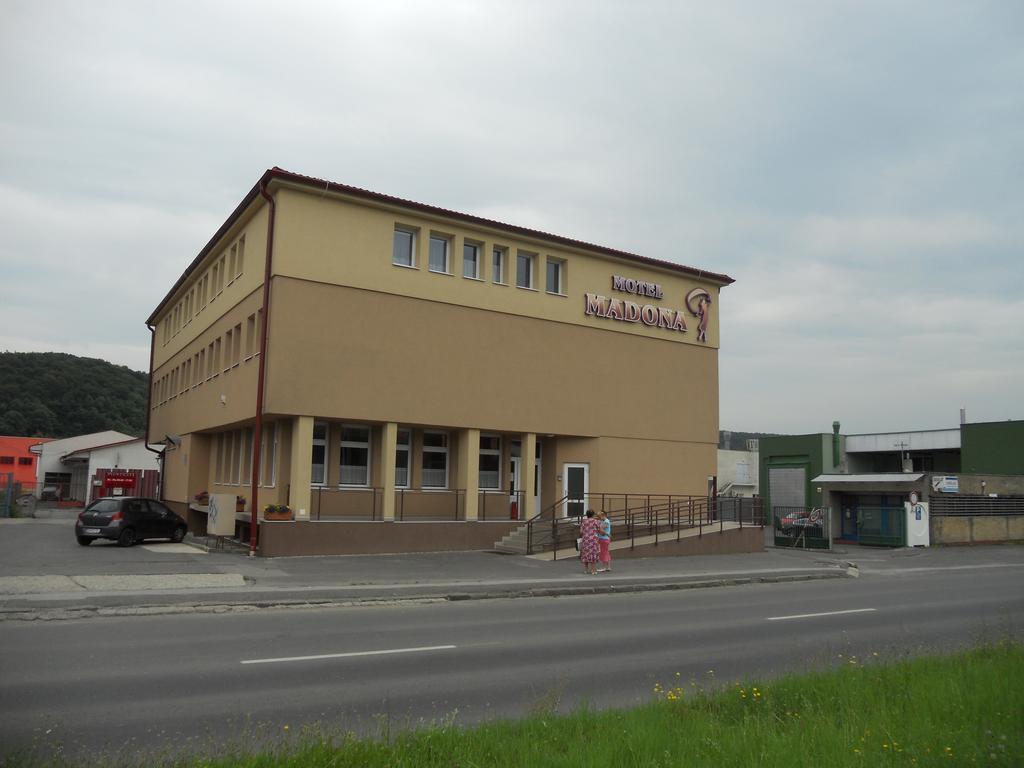 Motel Madona Banská Bystrica Exterior photo